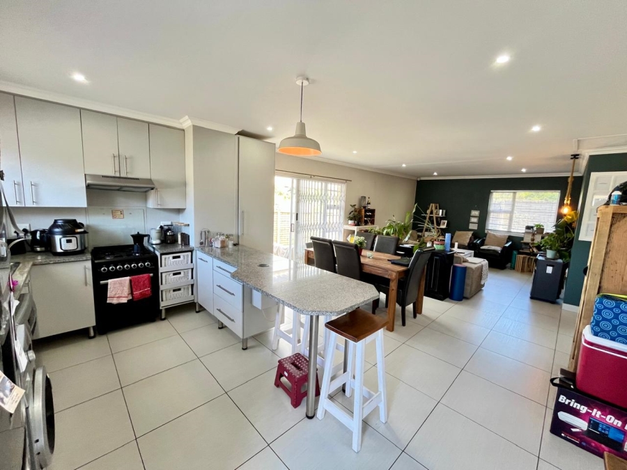 To Let 2 Bedroom Property for Rent in Nahoon Valley Park Eastern Cape